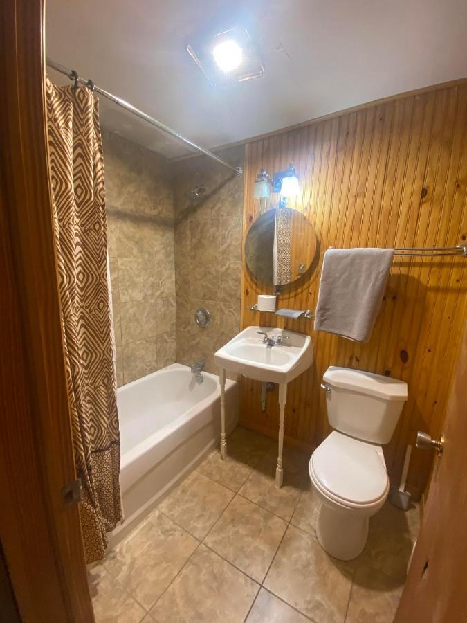 Hillcrest Motel Сент-Джон Екстер'єр фото